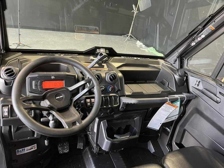 2027 Can-Am® Defender DPS CAB HD9 Dolomite Grey