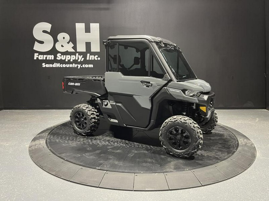 2027 Can-Am® Defender DPS CAB HD9 Dolomite Grey