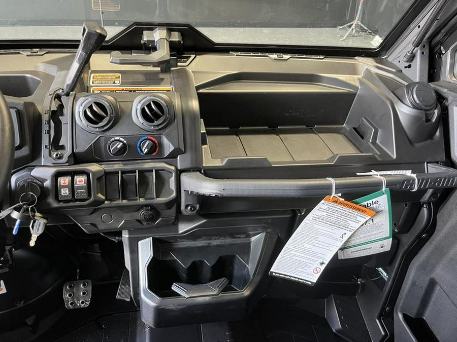 2027 Can-Am® Defender DPS CAB HD9 Dolomite Grey
