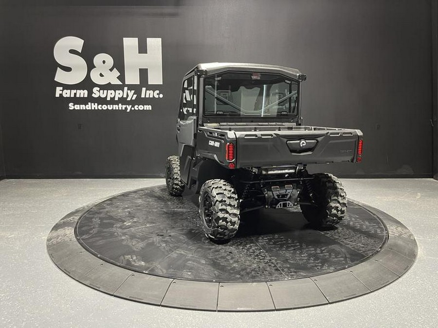 2027 Can-Am® Defender DPS CAB HD9 Dolomite Grey