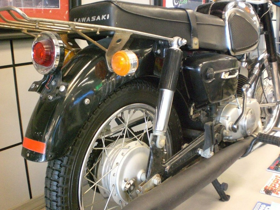 1966 Kawasaki B8T