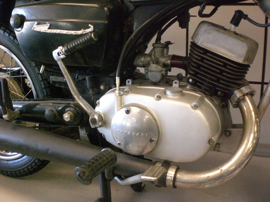 1966 Kawasaki B8T