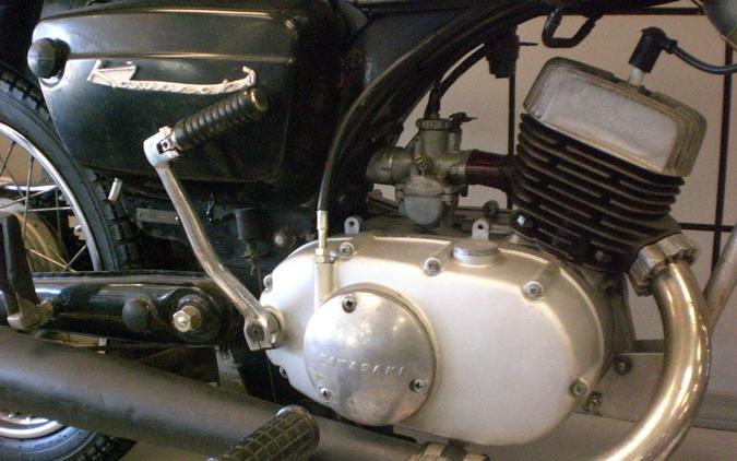 1966 Kawasaki B8T