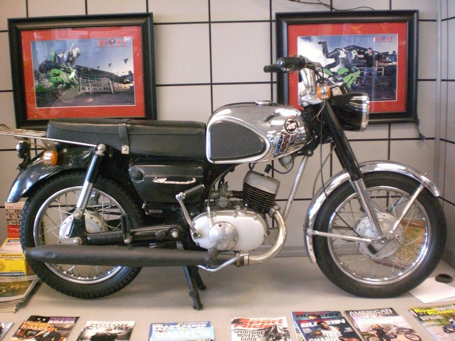 1966 Kawasaki B8T