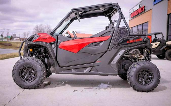 2024 Can-Am® Maverick Trail DPS 1000