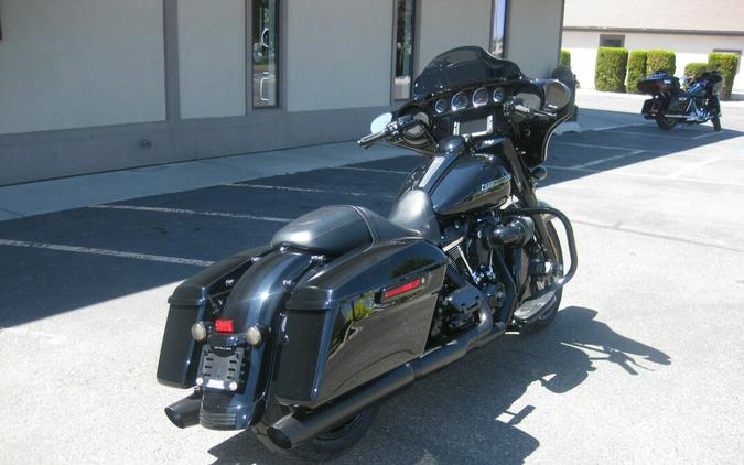 2018 Harley-Davidson Street Glide Special Vivid Black