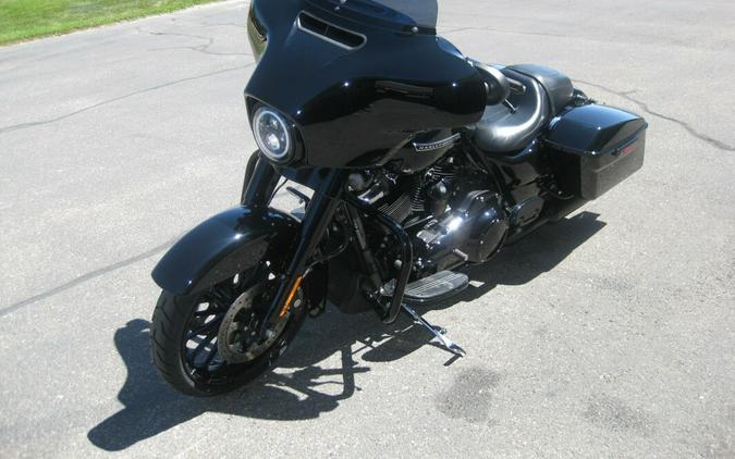 2018 Harley-Davidson Street Glide Special Vivid Black