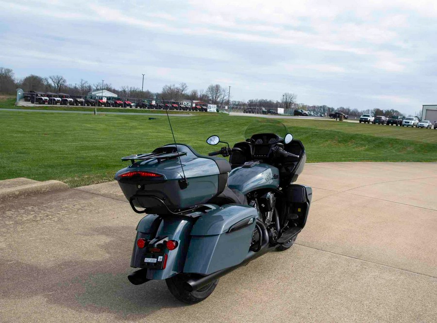 2024 Indian Motorcycle Pursuit® Dark Horse® with PowerBand Audio Package