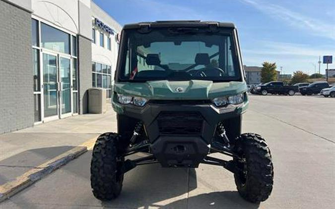 2025 Can-Am Defender DPS CAB