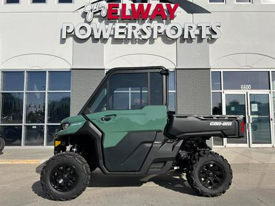 2025 Can-Am Defender DPS CAB