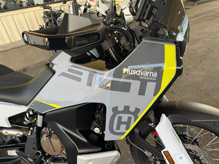 2025 Husqvarna Norden 901
