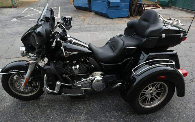 2022 Harley-Davidson Tri Glide Ultra FLHTCUTG