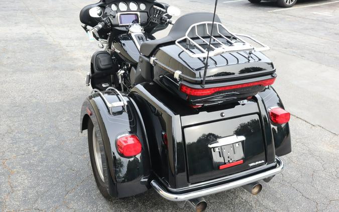 2022 Harley-Davidson Tri Glide Ultra FLHTCUTG