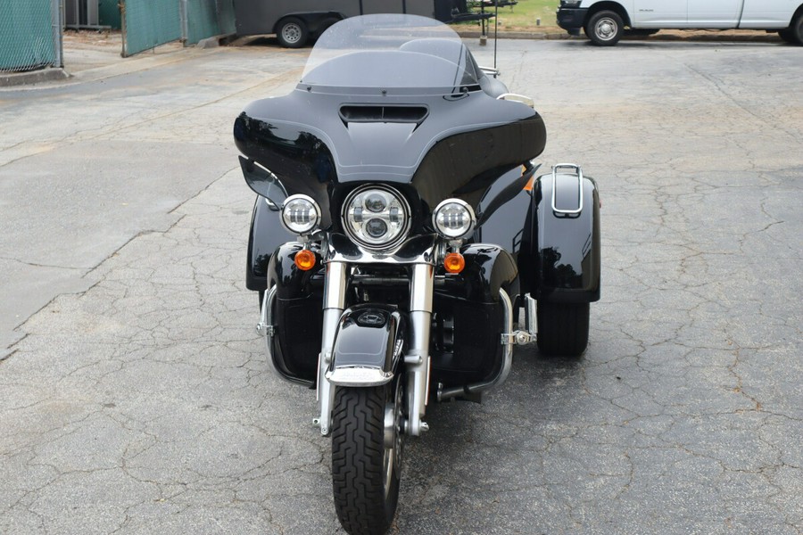 2022 Harley-Davidson Tri Glide Ultra FLHTCUTG