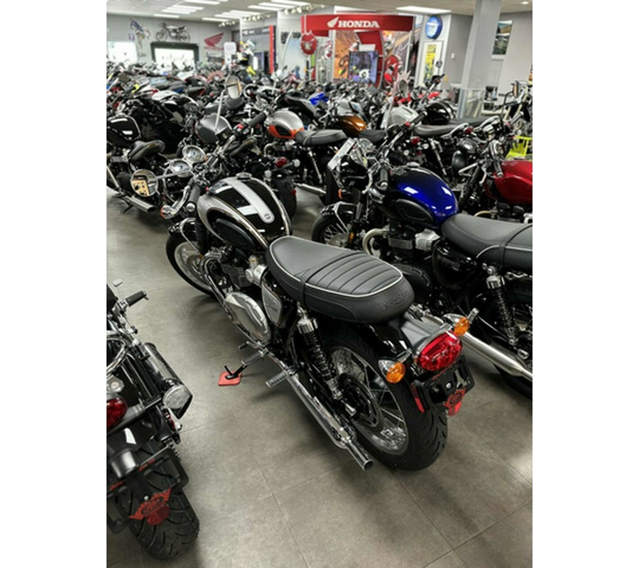 2025 Triumph Bonneville T120 (ICON)
