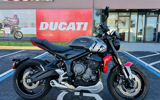 2022 Triumph Trident 660 Silver Ice Diablo Red