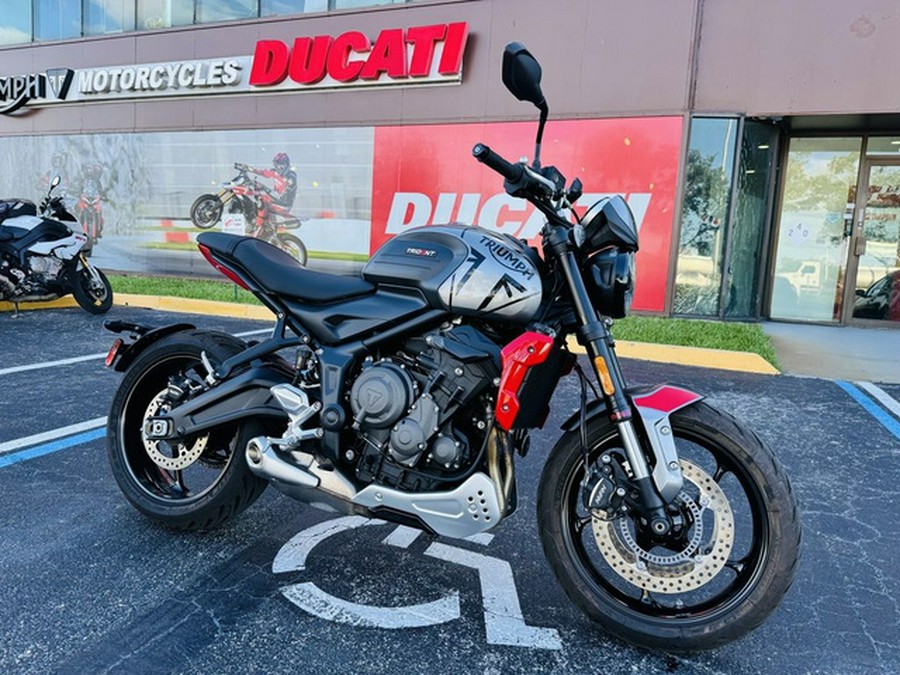 2022 Triumph Trident 660 Silver Ice Diablo Red
