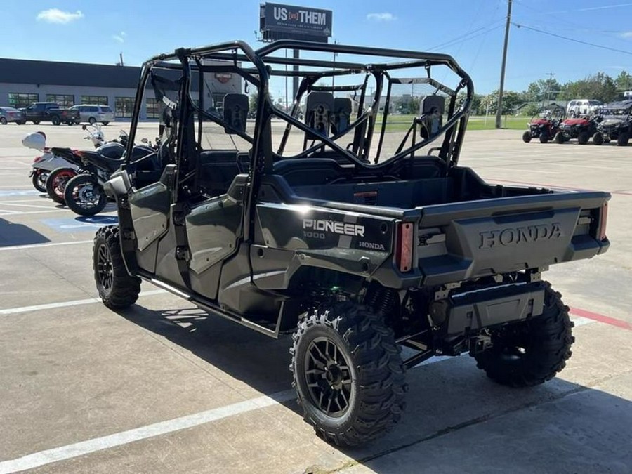 2025 Honda® Pioneer 1000-6 Deluxe Crew