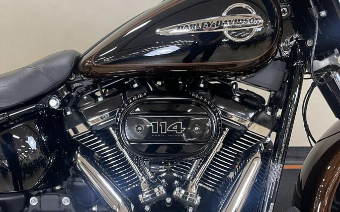 CERTIFIED PRE-OWNED 2021 Harley-Davidson Heritage Classic 114 Vivid Black FLHCS