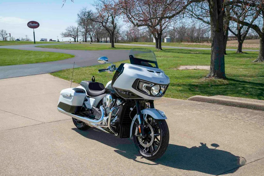 2024 Indian Motorcycle Challenger® Limited with PowerBand Audio Package