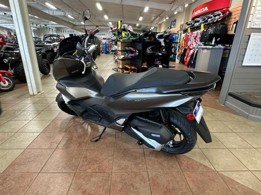 2024 Honda® PCX