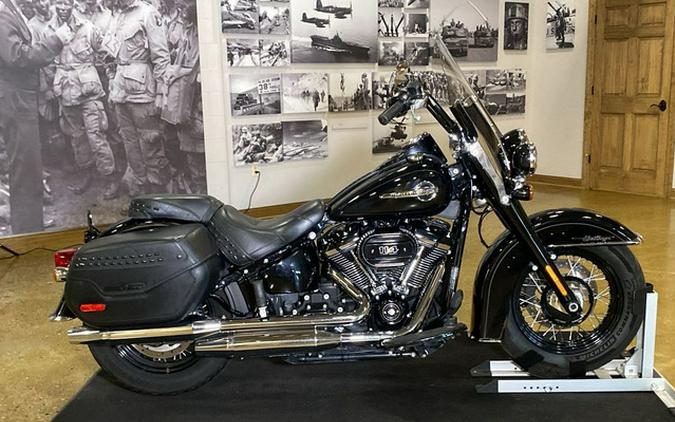 2020 Harley-Davidson FLHCS - Heritage Classic 114