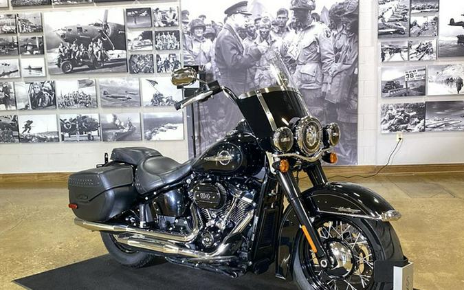 2020 Harley-Davidson FLHCS - Heritage Classic 114