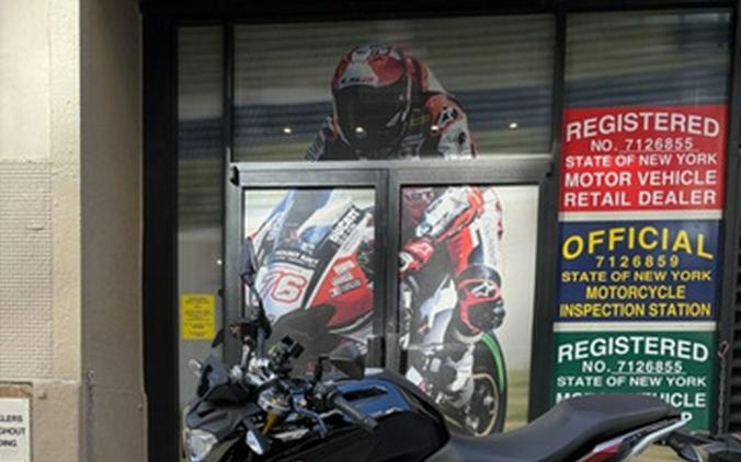 2020 BMW G 310 R Cosmic Black