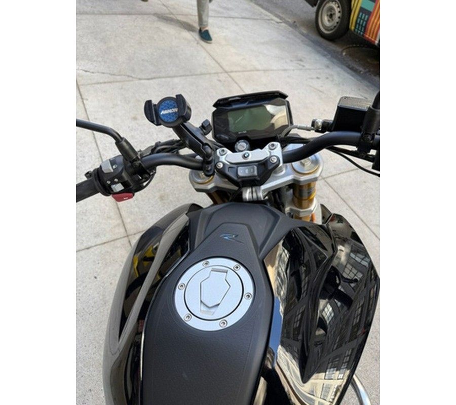 2020 BMW G 310 R Cosmic Black