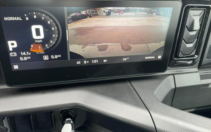 2026 Can-Am® Defender XT CAB HD11