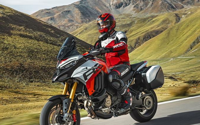 2025 Ducati Multistrada V4 RS