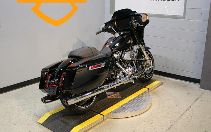 2024 Harley-Davidson Street Glide Grand American Touring FLHX