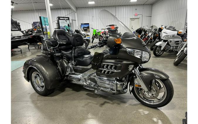 2010 Honda GOLDWING TRIKE (CALI SIDE CAR)