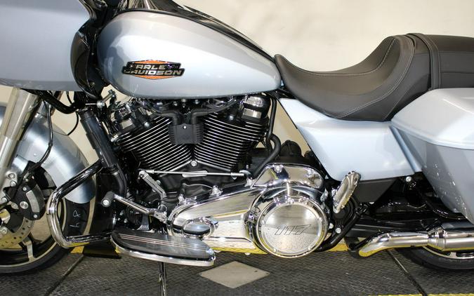 2025 Harley-Davidson® FLTRX - Road Glide®