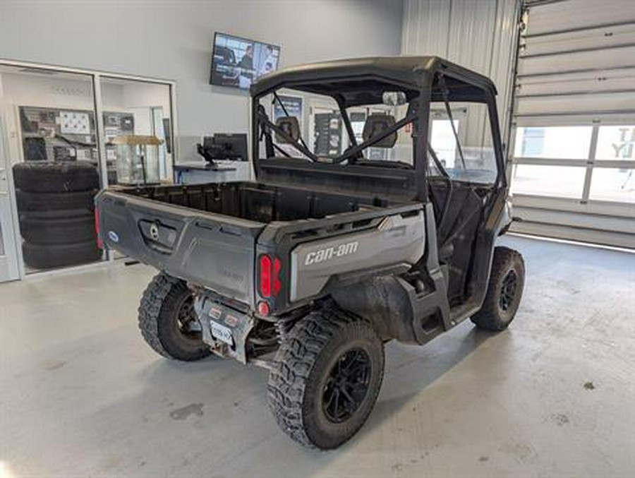 2017 Can-Am Defender HD10