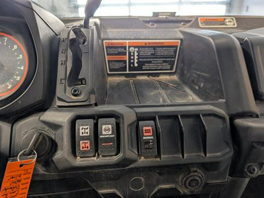 2017 Can-Am Defender HD10