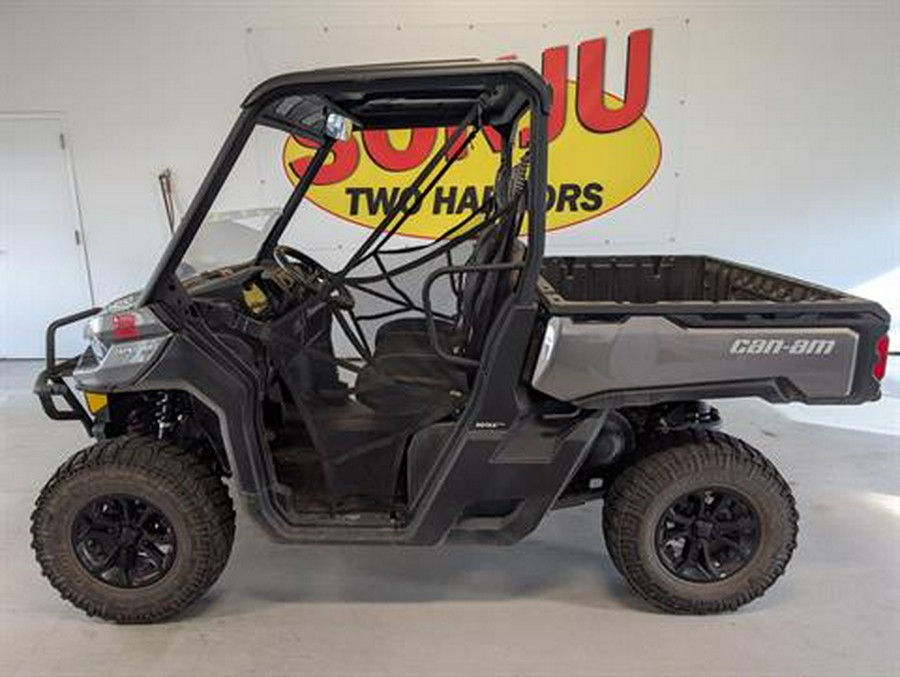 2017 Can-Am Defender HD10