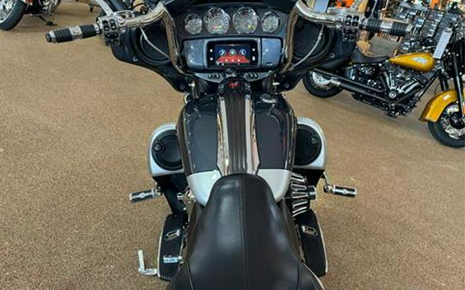 2019 Harley-Davidson CVO™ Street Glide®