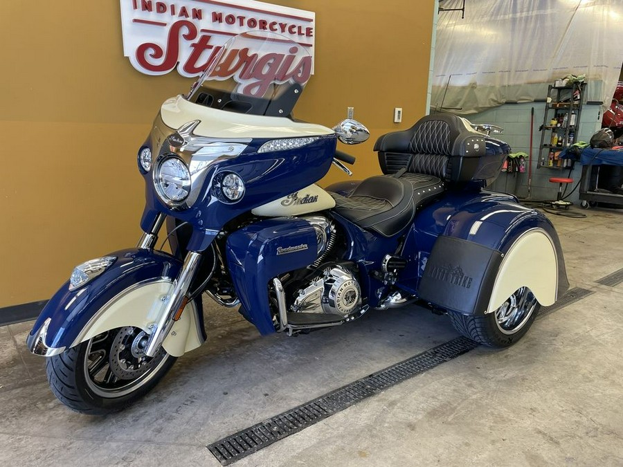 2023 Indian Motorcycle® Roadmaster® Black Metallic