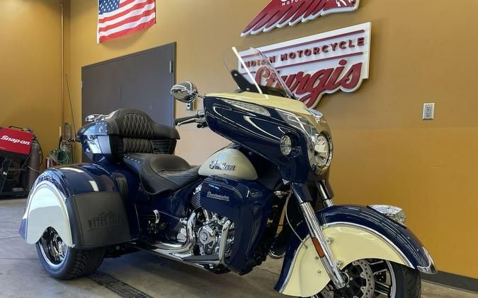 2023 Indian Motorcycle® Roadmaster® Black Metallic