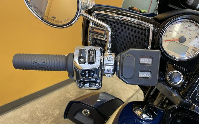 2023 Indian Motorcycle® Roadmaster® Black Metallic