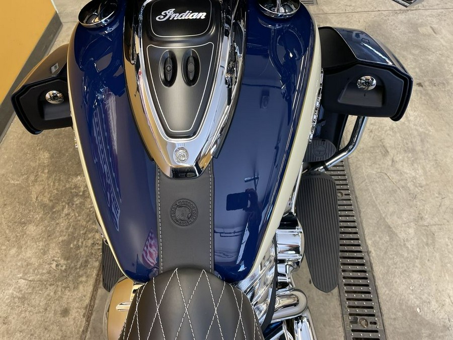 2023 Indian Motorcycle® Roadmaster® Black Metallic