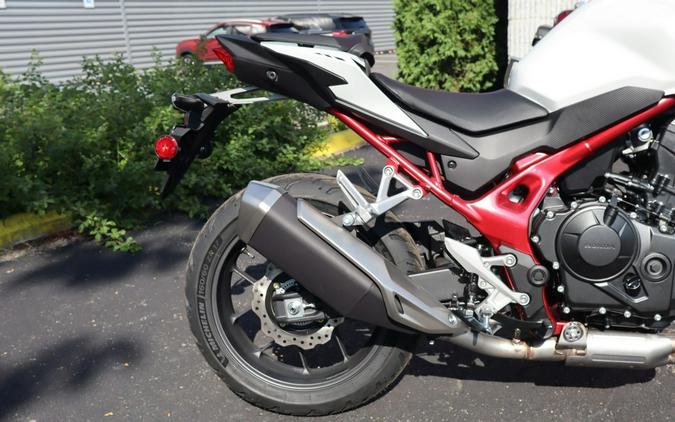 2025 CB750 Hornet Base - Honda