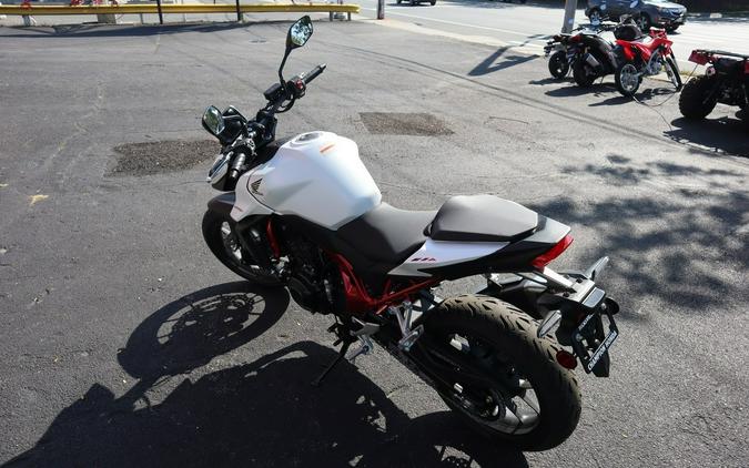 2025 CB750 Hornet Base - Honda