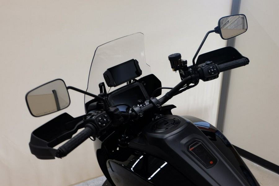 2022 RA1250S Pan America™ 1250 Special - In Vivid Black