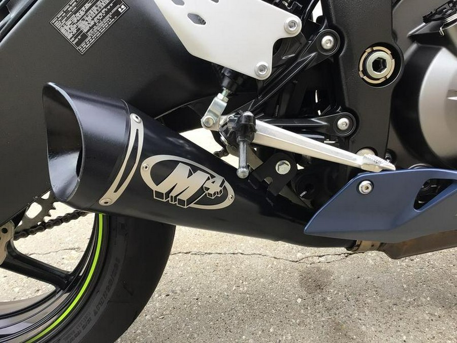2022 Kawasaki Ninja® ZX™-6R Metallic Matte Twilight Blue/Metallic Diablo Black