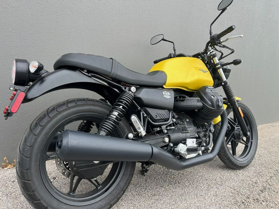 2022 Moto Guzzi V7 Stone E5