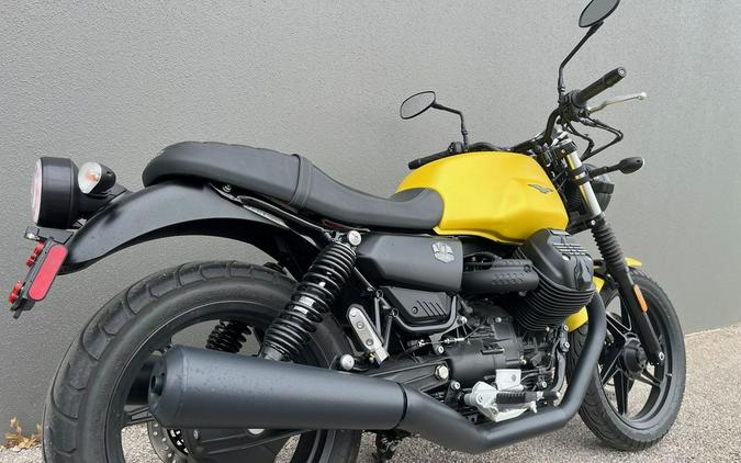 2022 Moto Guzzi V7 Stone E5