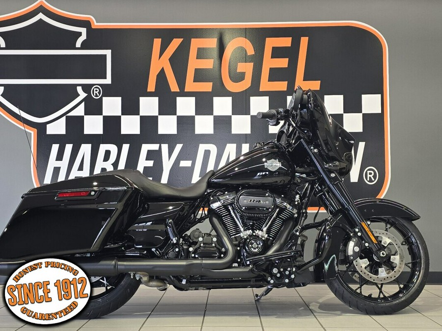 2023 Harley-Davidson Street Glide Special Vivid Black - Black Finish
