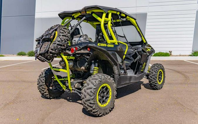 2016 Can-Am® Maverick X ds TURBO 1000R Carbon Black & Manta Green